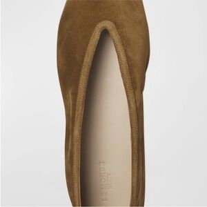 Le Monde Beryl Women's Suede Split-V Ballet Flat - Brown